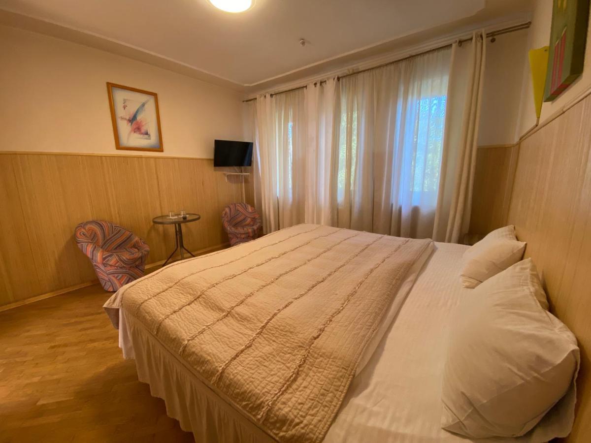 Olena Resort Bryukhovychi Exterior photo